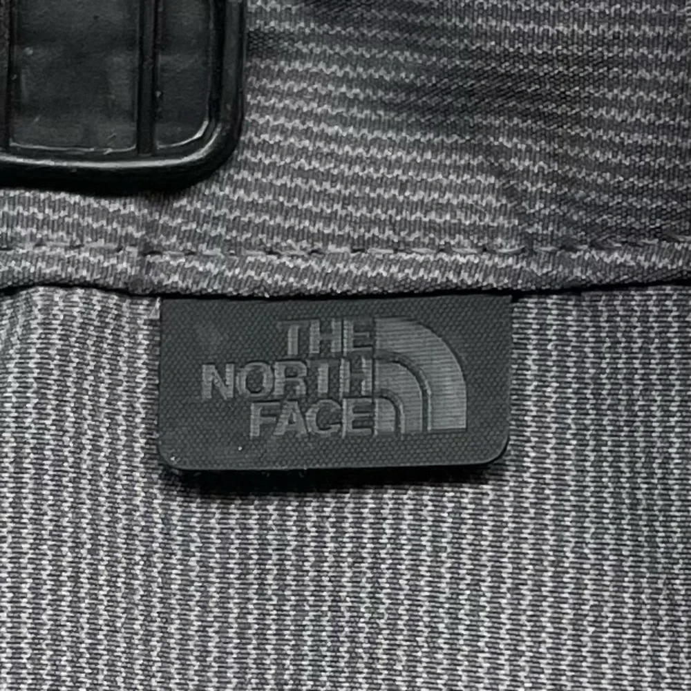 The North Face Men’s Grey Striped Shorts Narrows Performance Hiking Golf Size 38